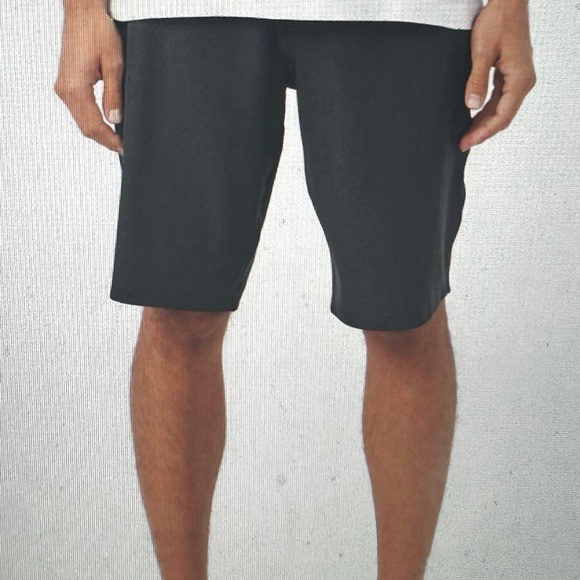 RESERVE HEATHER 21" HYBRID SHORTS - Picture 3 of 3